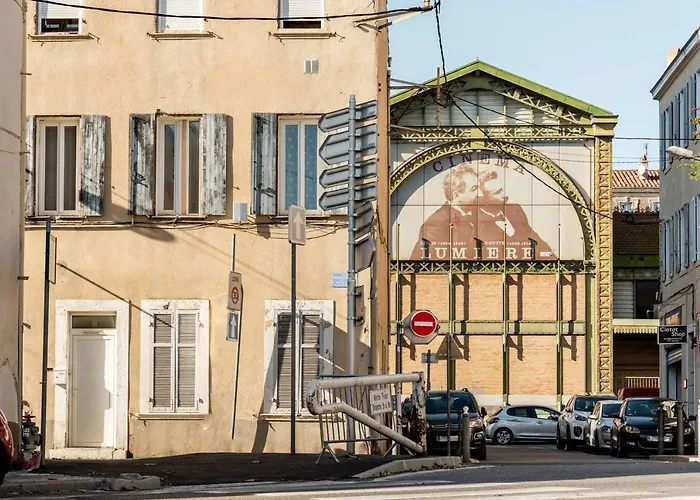Studio romantique Baignoire XXL double Port Vieux La Ciotat